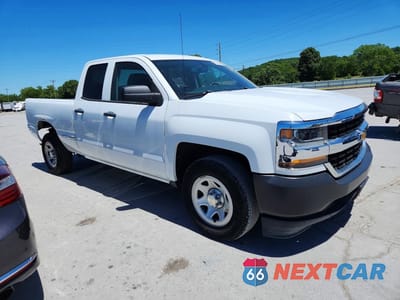 Czwarte zdjęcie samochodu z boku: 2019 CHEVROLET SILVERADO LD C1500 VIN:2GCRCNEC4K1203446 - miniatura