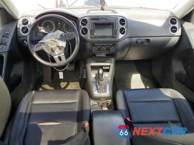 Zdjęcie 8 z 12 samochodu: 2017 VOLKSWAGEN TIGUAN WOLFSBURG VIN:WVGRV7AX7HK016737 - miniatura
