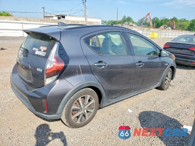 Trzecie zdjęcie samochodu z tyłu: 2018 TOYOTA PRIUS C VIN:JTDKDTB39J1608701 - miniatura