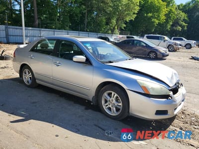 Czwarte zdjęcie samochodu z boku: 2006 HONDA ACCORD EX VIN:1HGCM56806A076558 - miniatura