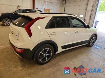 Trzecie zdjęcie samochodu z tyłu: 2024 KIA NIRO EX VIN:KNDCS3LF9R5127760 - miniatura