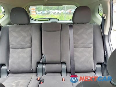 Zdjęcie 10 z 13 samochodu: 2016 NISSAN ROGUE S VIN:KNMAT2MT1GP640327 - miniatura