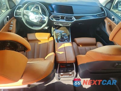 Zdjęcie 8 z 14 samochodu: 2019 BMW X7 XDRIVE40I VIN:5UXCW2C54KL086993 - miniatura