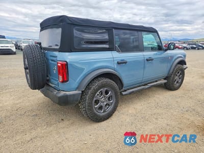 Trzecie zdjęcie samochodu z tyłu: 2021 FORD BRONCO BASE VIN:1FMDE5BH9MLA83396 - miniatura