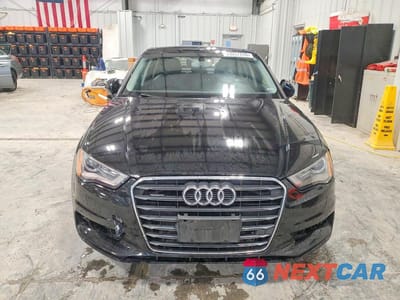 Piąte zdjęcie samochodu w środku: 2015 AUDI A3 PREMIUM VIN:WAUBFGFF2F1077870 - miniatura