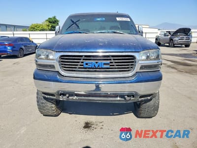 Piąte zdjęcie samochodu w środku: 2002 GMC NEW SIERRA K1500 VIN:2GTEK19T721266092 - miniatura