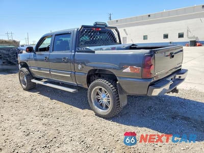 Drugie zdjęcie samochodu z przodu: 2004 CHEVROLET SILVERADO K1500 VIN:2GCEK13T141389558 - miniatura
