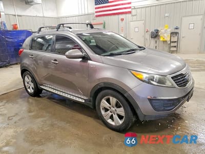 Czwarte zdjęcie samochodu z boku: 2013 KIA SPORTAGE LX VIN:KNDPBCA22D7401797 - miniatura