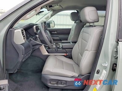 Zdjęcie 7 z 13 samochodu: 2024 TOYOTA TUNDRA SR5 VIN:5TFLA5AB1RX034380 - miniatura