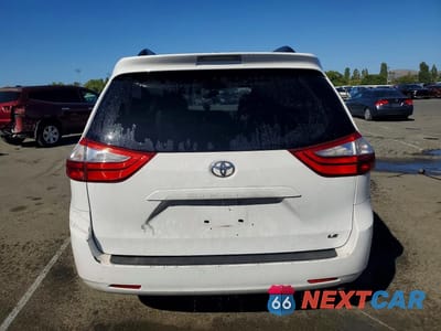 Zdjęcie 6 z 12 samochodu: 2016 TOYOTA SIENNA LE VIN:5TDKK3DC9GS714581 - miniatura