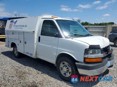 Czwarte zdjęcie samochodu z boku: 2014 CHEVROLET EXPRESS G3500 VIN:1GB0G2CG8E1146894 - miniatura
