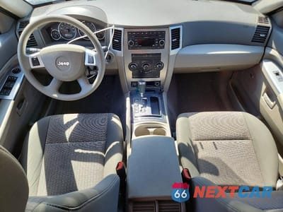 Zdjęcie 8 z 13 samochodu: 2008 JEEP GRAND CHEROKEE LAREDO VIN:1J8GR48K28C238100 - miniatura