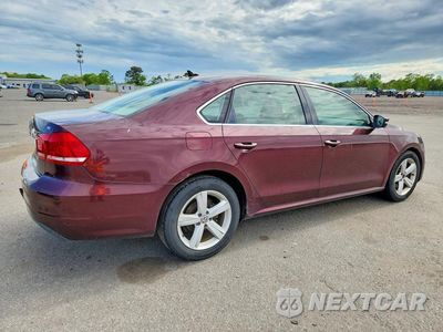 Trzecie zdjęcie samochodu z tyłu: 2013 VOLKSWAGEN PASSAT VIN:1VWBP7A30DC017825 - miniatura