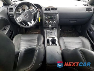 Zdjęcie 8 z 12 samochodu: 2013 DODGE CHALLENGER SXT VIN:2C3CDYAG7DH524540 - miniatura