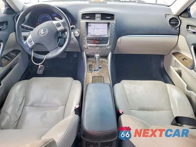 Zdjęcie 8 z 13 samochodu: 2012 LEXUS IS 350 VIN:JTHBE5C28C5030535 - miniatura