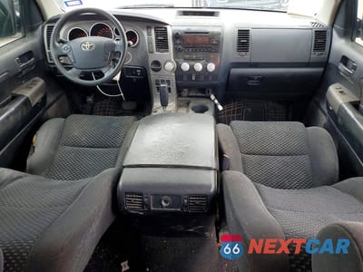 Zdjęcie 8 z 13 samochodu: 2013 TOYOTA TUNDRA CREWMAX SR5 VIN:5TFEM5F16DX055413 - miniatura