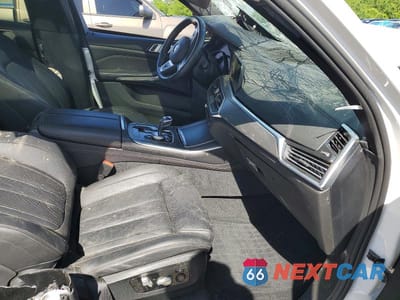 Zdjęcie 7 z 14 samochodu: 2019 BMW X5 VIN:5UXCR6C57KLL22499 - miniatura