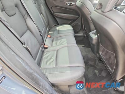 Zdjęcie 10 z 13 samochodu: 2023 VOLVO XC60 PLUS VIN:YV4L12RN7P1340753 - miniatura