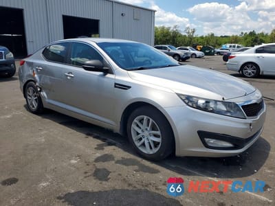 Czwarte zdjęcie samochodu z boku: 2013 KIA OPTIMA LX VIN:KNAGM4A70D5390996 - miniatura