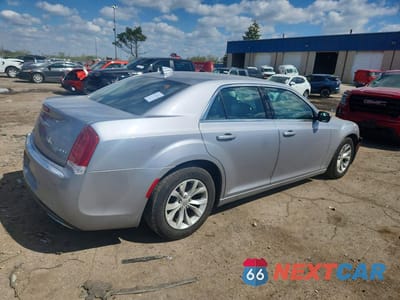 Trzecie zdjęcie samochodu z tyłu: 2015 CHRYSLER 300 VIN:2C3CCAAG4FH922432 - miniatura