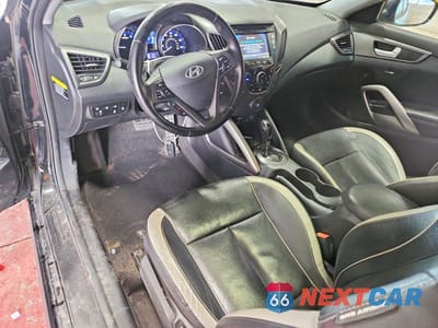 Zdjęcie 8 z 12 samochodu: 2015 HYUNDAI VELOSTER TURBO VIN:KMHTC6AE3FU229612 - miniatura