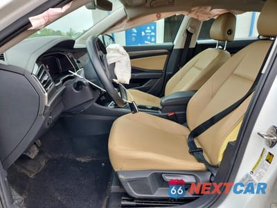 Zdjęcie 7 z 12 samochodu: 2019 VOLKSWAGEN JETTA SEL VIN:3VWE57BU8KM108444 - miniatura