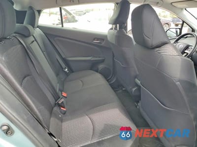 Zdjęcie 10 z 12 samochodu: 2017 TOYOTA PRIUS TWO VIN:JTDKBRFU4H3042408 - miniatura
