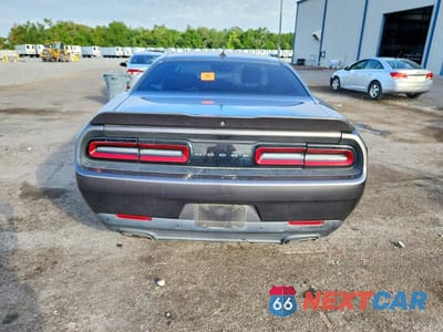 Zdjęcie 6 z 12 samochodu: 2018 DODGE CHALLENGER SXT VIN:2C3CDZAG9JH232843 - miniatura