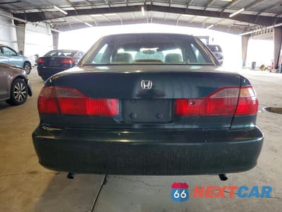 Zdjęcie 6 z 12 samochodu: 2000 HONDA ACCORD VIN:1HGCG165XYA039039 - miniatura
