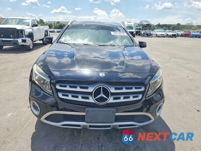 Piąte zdjęcie samochodu w środku: 2019 MERCEDES-BENZ GLA 250 4MATIC VIN:WDCTG4GB4KJ585373 - miniatura