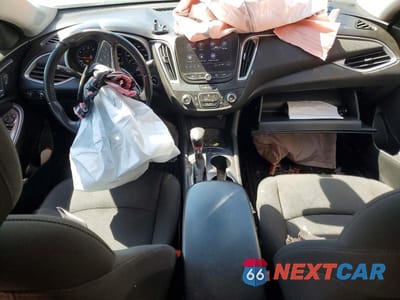 Zdjęcie 8 z 12 samochodu: 2021 CHEVROLET MALIBU RS VIN:1G1ZG5ST0MF021398 - miniatura