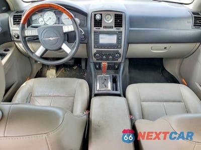 Zdjęcie 8 z 12 samochodu: 2006 CHRYSLER 300 TOURING VIN:2C3KA53G76H206713 - miniatura