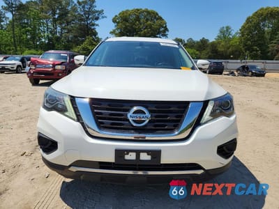 Piąte zdjęcie samochodu w środku: 2017 NISSAN PATHFINDER S VIN:5N1DR2MM3HC691997 - miniatura