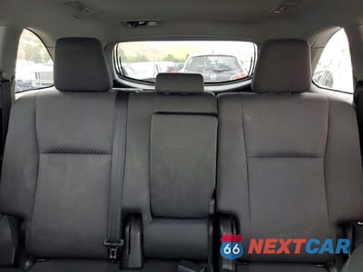 Zdjęcie 10 z 13 samochodu: 2019 TOYOTA HIGHLANDER LE VIN:5TDBZRFH7KS945222 - miniatura