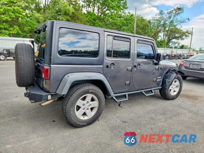 Trzecie zdjęcie samochodu z tyłu: 2017 JEEP WRANGLER UNLIMITED SPORT VIN:1C4HJWDG3HL739416 - miniatura