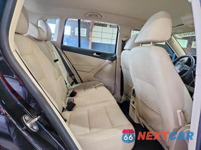 Zdjęcie 11 z 13 samochodu: 2017 VOLKSWAGEN TIGUAN S VIN:WVGBV7AXXHK000324 - miniatura