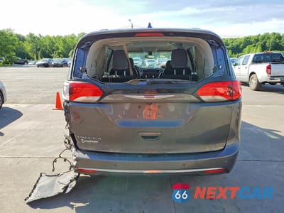 Zdjęcie 6 z 13 samochodu: 2020 CHRYSLER PACIFICA TOURING L VIN:2C4RC1BG0LR125573 - miniatura