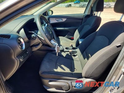 Zdjęcie 7 z 12 samochodu: 2023 KIA FORTE LXS VIN:3KPF24AD1PE506306 - miniatura