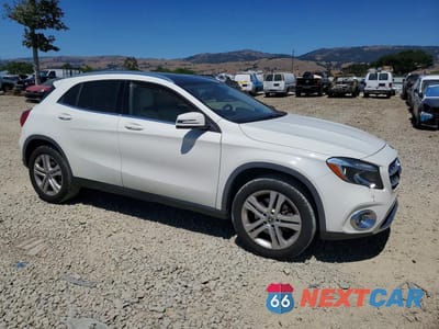 Czwarte zdjęcie samochodu z boku: 2018 MERCEDES-BENZ GLA 250 VIN:WDCTG4EB7JJ432990 - miniatura