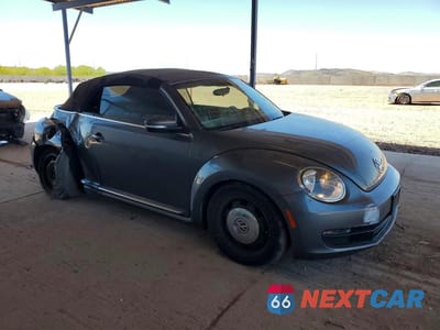 Czwarte zdjęcie samochodu z boku: 2015 VOLKSWAGEN BEETLE 1.8T VIN:3VW517AT3FM811346 - miniatura