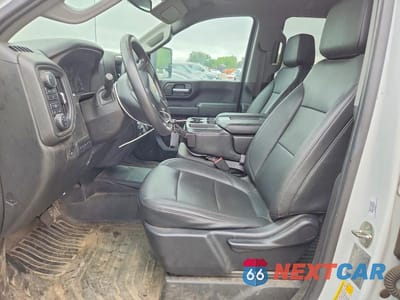 Zdjęcie 7 z 12 samochodu: 2021 CHEVROLET SILVERADO K2500 HEAVY DUTY VIN:1GC4YLE70MF216838 - miniatura
