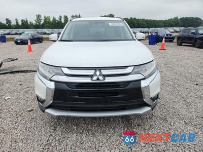 Piąte zdjęcie samochodu w środku: 2016 MITSUBISHI OUTLANDER SE VIN:JA4AD3A30GZ025600 - miniatura