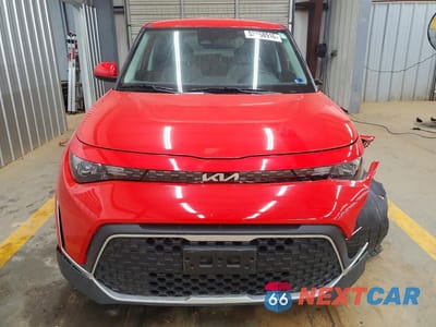 Piąte zdjęcie samochodu w środku: 2023 KIA SOUL LX VIN:KNDJ23AU3P7202978 - miniatura