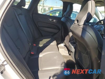 Zdjęcie 11 z 14 samochodu: 2023 VOLVO XC60 PLUS VIN:YV4L12RNXP1376288 - miniatura