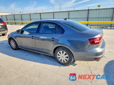 Drugie zdjęcie samochodu z przodu: 2016 VOLKSWAGEN JETTA VIN:3VW267AJ4GM314990 - miniatura