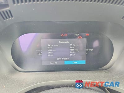 Zdjęcie 9 z 13 samochodu: 2023 VOLVO XC60 PLUS VIN:YV4H60DW9P1217810 - miniatura
