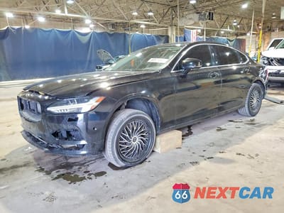 2018 VOLVO S90 T5 MOMENTUM LVY982MK7JP027317 - główne zdjęcie licytacji z USA - miniatura