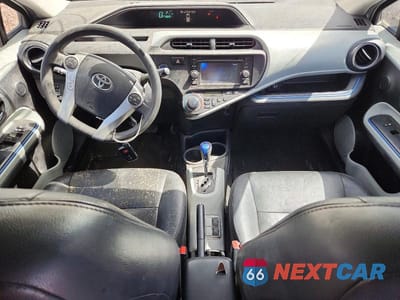 Zdjęcie 8 z 12 samochodu: 2012 TOYOTA PRIUS C THREE VIN:JTDKDTB3XC1519724 - miniatura