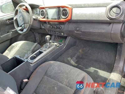 Zdjęcie 8 z 12 samochodu: 2017 TOYOTA TACOMA TRD SPORT VIN:5TFRZ5CN9HX025483 - miniatura