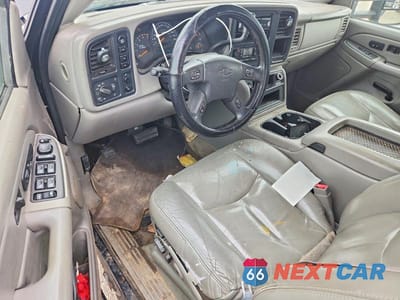 Zdjęcie 8 z 12 samochodu: 2004 CHEVROLET SILVERADO K2500 VIN:1GCGK23U94F108008 - miniatura